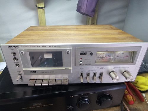 Hitachi 220 cassette deck - d-220,