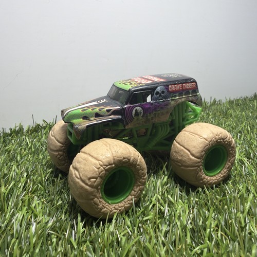 Monster jam grave digger - grave, 1:64