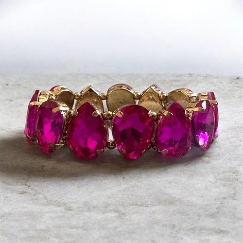 Gold tone pink oval - gold,
