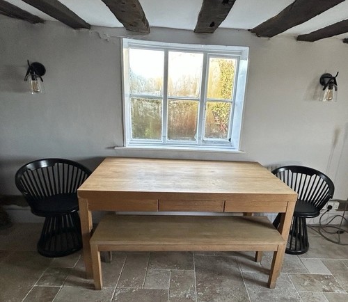 Habitat solid oak - dining, table