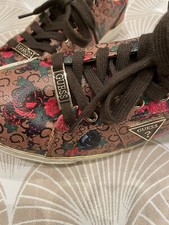 *GENUINE GUESS*Guess sneakers