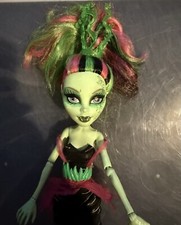 MATTEL MONSTER HIGH VENUS MC FLYTRAP ZOMBIE SHAKE FASHION DOLL EUC