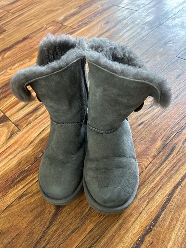 Bailey button ugg boots size - bailey,
