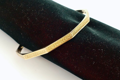 Rare george 9ct gold art - gold,