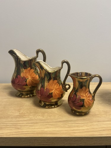 Three graded oldcourt ware - three,