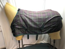 Used 5'3 Cosy 200g Stable Horse Rug #B070