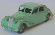 Dinky Toys No.40a Riley Saloon
