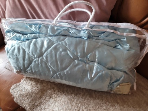 Blue satin quilted bedspread - blue,