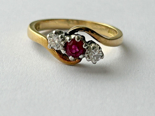 Vintage 18ct gold - , ruby