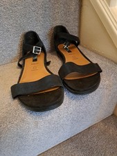 Ladies M&S Size 7 Wide Fit