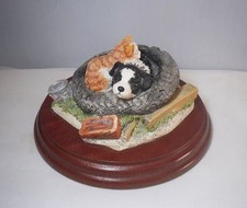 Vintage 1995 Border Fine Arts