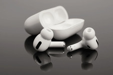 Apple AirPods 2nd Generation