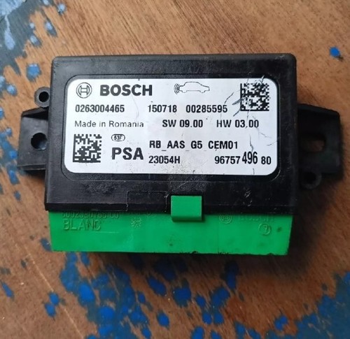 Peugeot 208 2008 - , parking