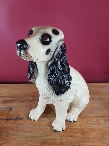 Large vintage spaniel dog - large,