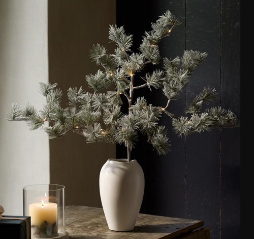 The white company pre - white, pre-lit
