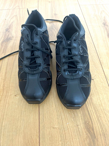Capezio black dance shoes - black,