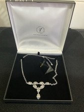 BELLEEK LIVING DESIGNER JEWELLERY NEW BOXED