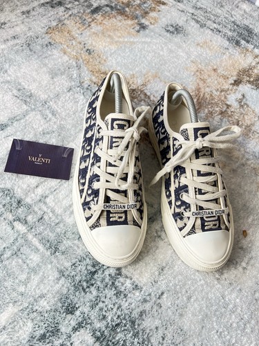 Christian dior walk - christian,