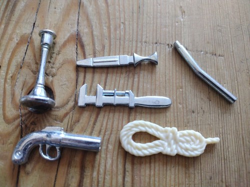 Cluedo set 6 weapons - set,