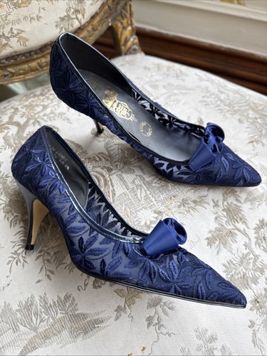 Vintage 1950s navy swish lace - vintage,