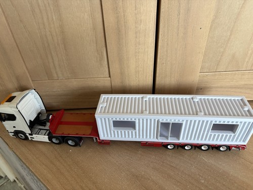 Scale modular building - modular,