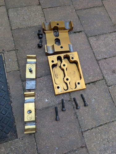 Kart engine mount - 32, x