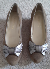 New/Unworn Ladies Van Dal TLC Shoes, Suede, Dull Gold, Size 4??, Slight Wedge