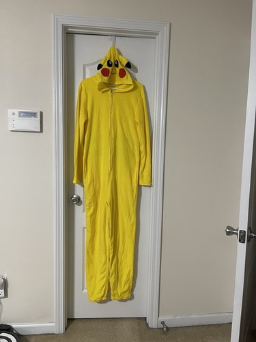 Official pokémon pikachu - official,