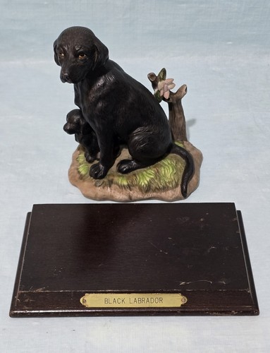 Black labrador figurine - labrador,