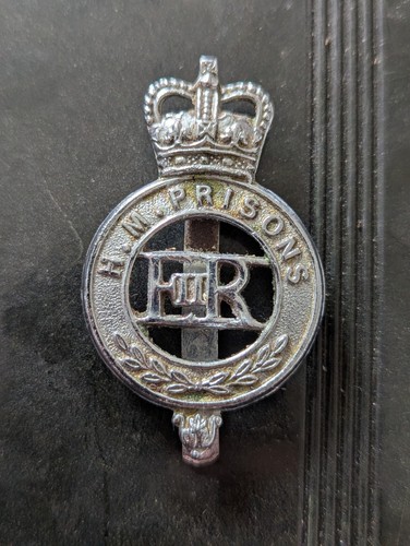 Prison service cap badge - prison,