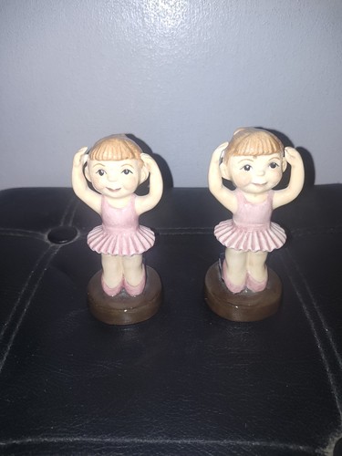 Pair vintage carlton - of, ware
