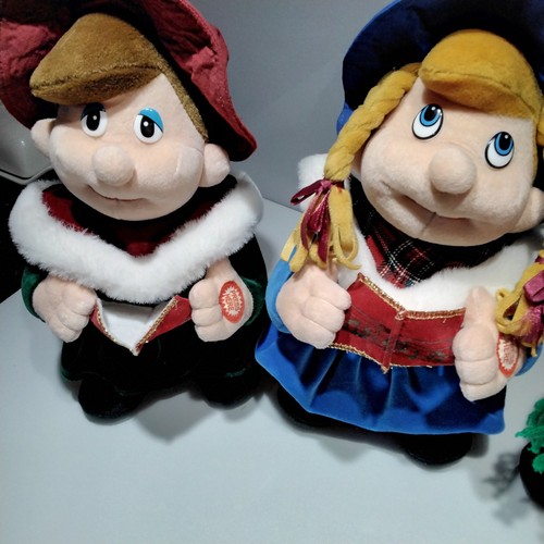 Singing dancing christmas - singing,