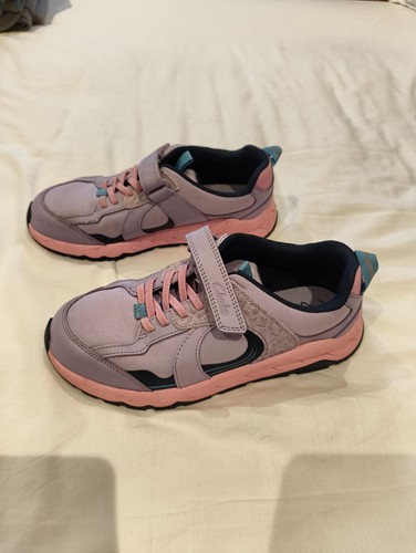 Girls trainers size - 2, f