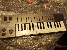 yamaha cs 01 keyboard synth