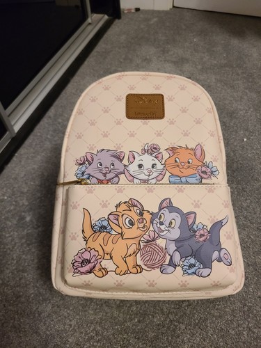 Disney hot topic pets - topic,