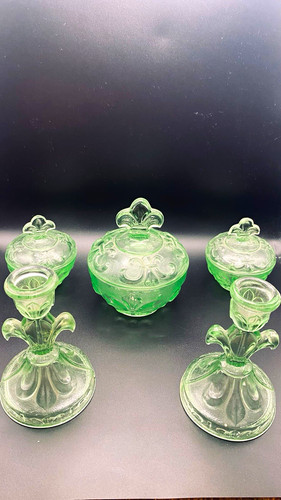 Vintage green pressed - green,