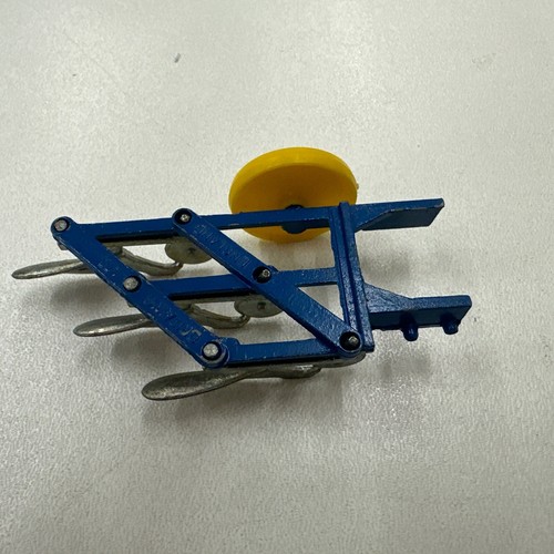 Britains vintage triple plough - britains,