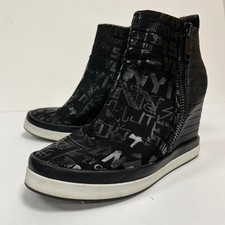 DKNY Ladies Black Boots Size UK 5.5  Zip Up (BFD)