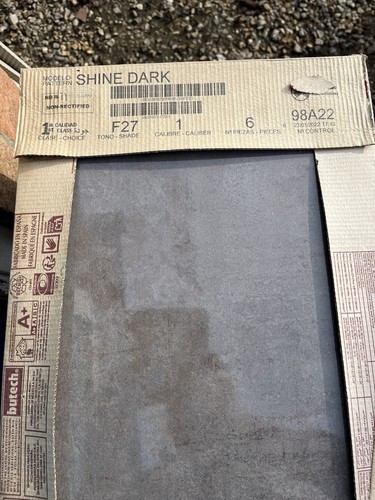 Porcelanosa dark shine tiles