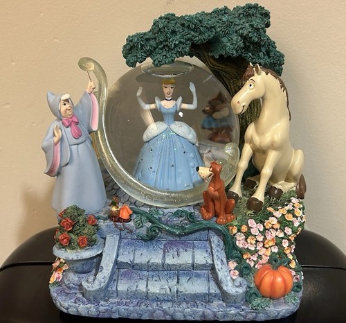 Disney store exclusive - disney,