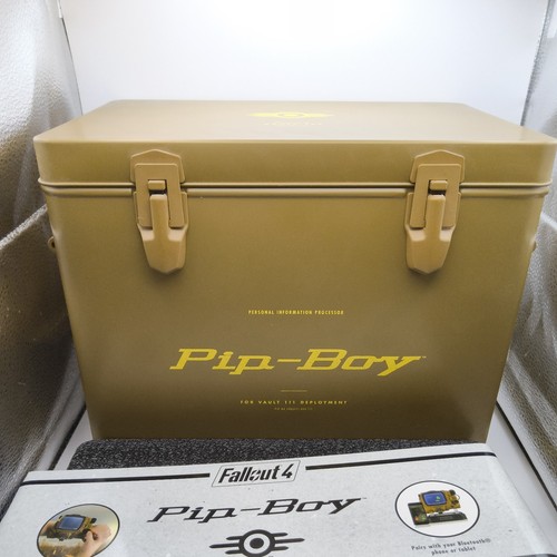Fallout pip boy 3000 deluxe - 4,