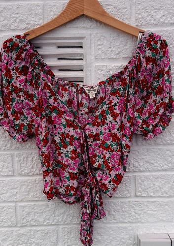 Miss selfridge floral neck - miss, v-neck
