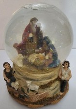 Nativity Musical Snow globe