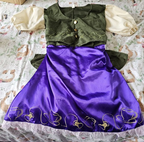 Female mad hatter costume - female,