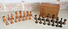 ANTIQUE STAUNTON CHESS SET IN