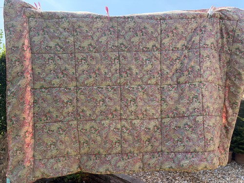 Vintage eiderdown quilt - quilt, floral