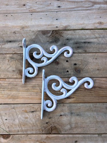 Set ornate cast - of,