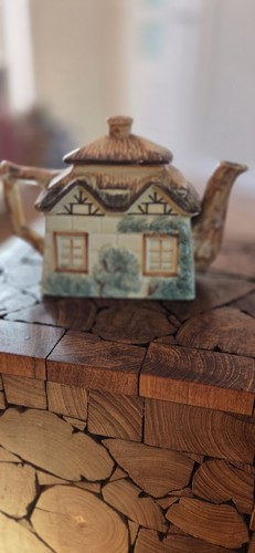 Keele street pottery cottage - keele,