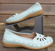 Avenue Shoes Women's Size 5