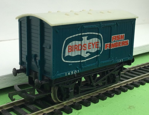 Hornby gauge r105 birds - gauge,